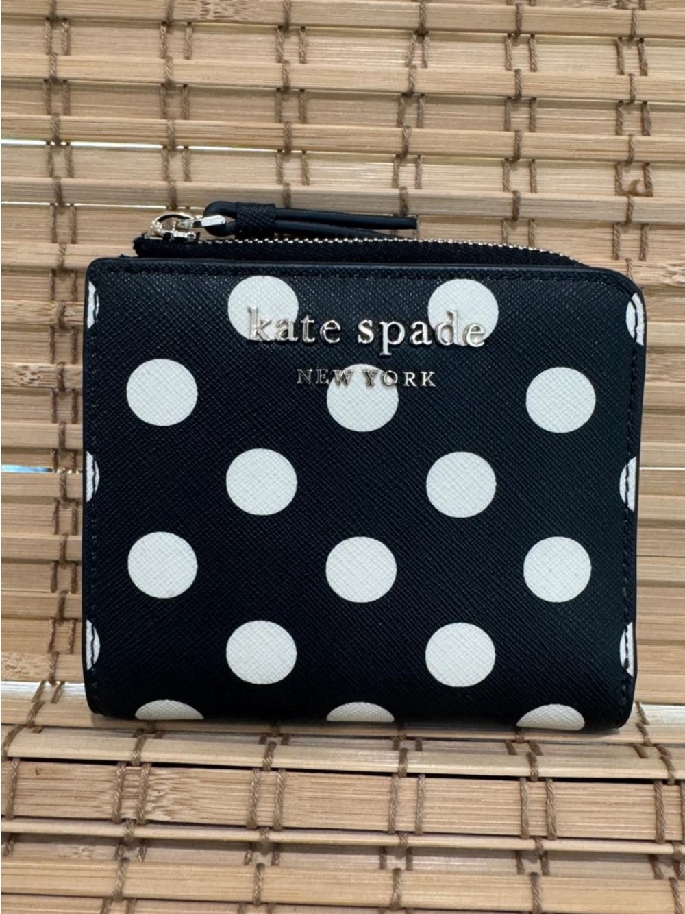 Kate Spade New York Cameron Pictur Blue White Polka Dot Small Zip Bifold Wallet